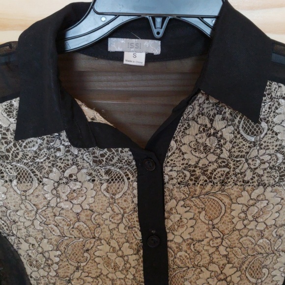 Issi Trendy long sleeve button down shirt 😍 - Picture 5 of 5